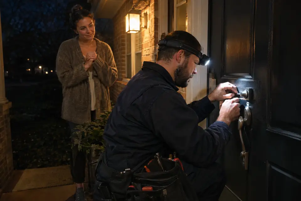 Lock Team 6 at work