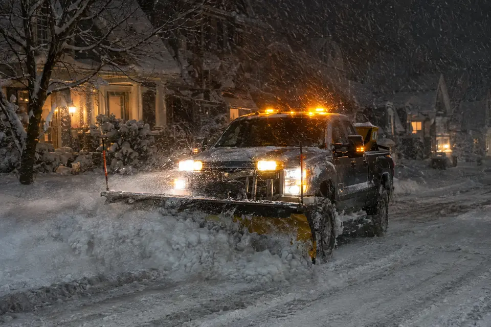 Snow Team 6 at work
